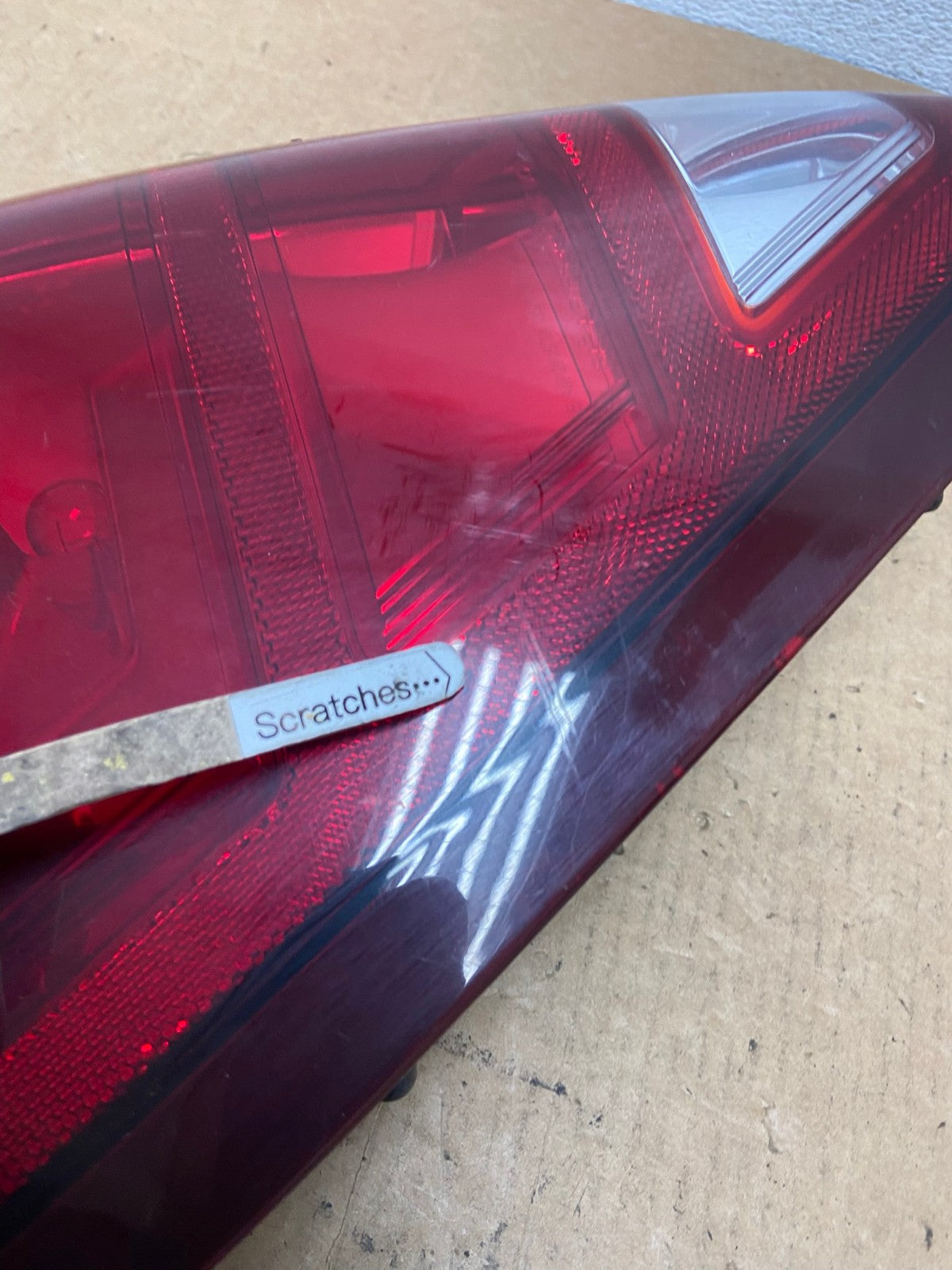2005 to 2006 Jeep Grand Cherokee Left Driver Side Lh Tail Light AD4743 LK3