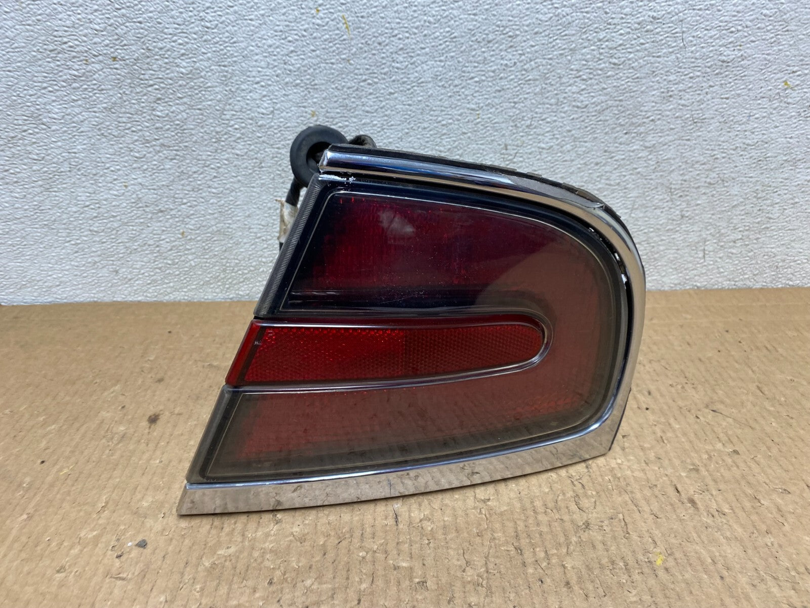 1997-1998 Buick Park Avenue Ave Right Passenger Rh Side Tail Light G0751 KC0
