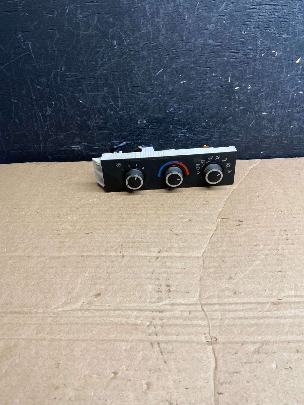 2008-2010 Chevrolet Express 1500 2500 3500 Climate Control Panel AF1925 DG0
