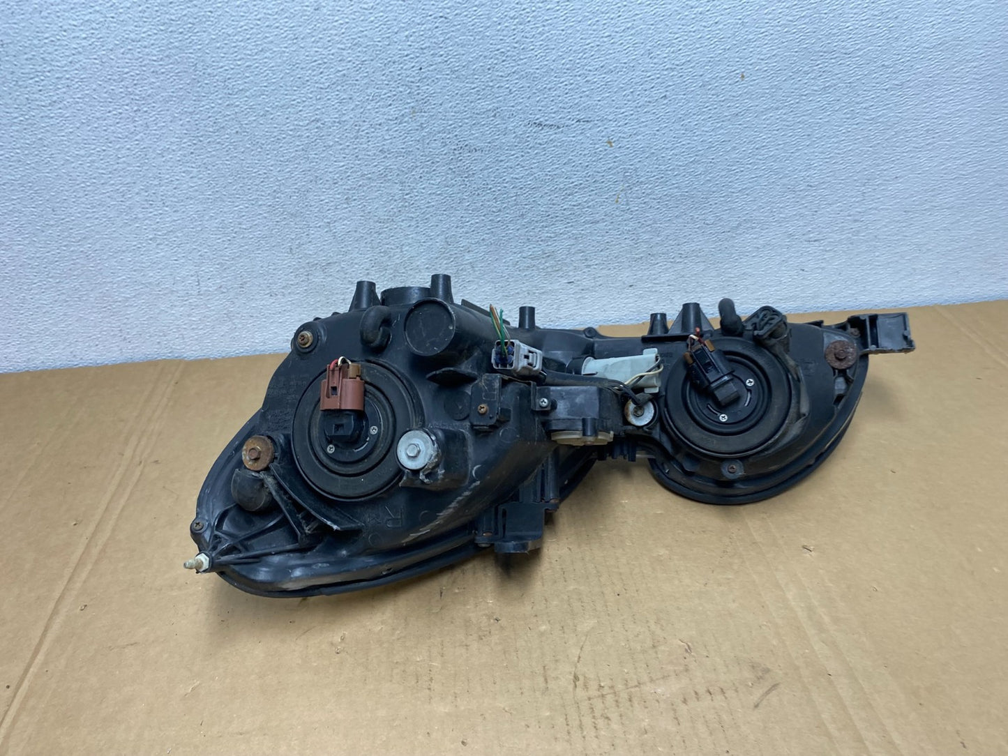 2001 to 2005 Lexus GS430 Gs300 Right Passenger Headlight Halogen AD2670 DW5