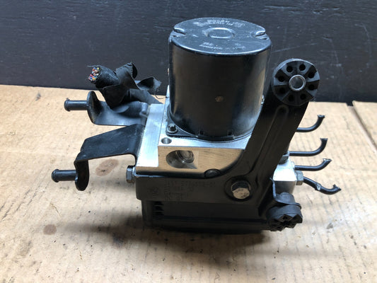 2008 to 2010 BMW 5 Series ABS Pump Control OEM Module 6784157 D22400