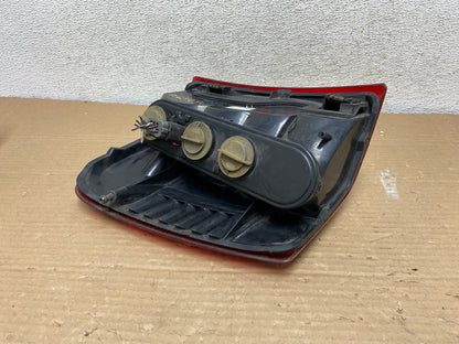 1999-2004 Jeep Grand Cherokee WJ Right Passenger Rh Tail Light AG8996 LK4