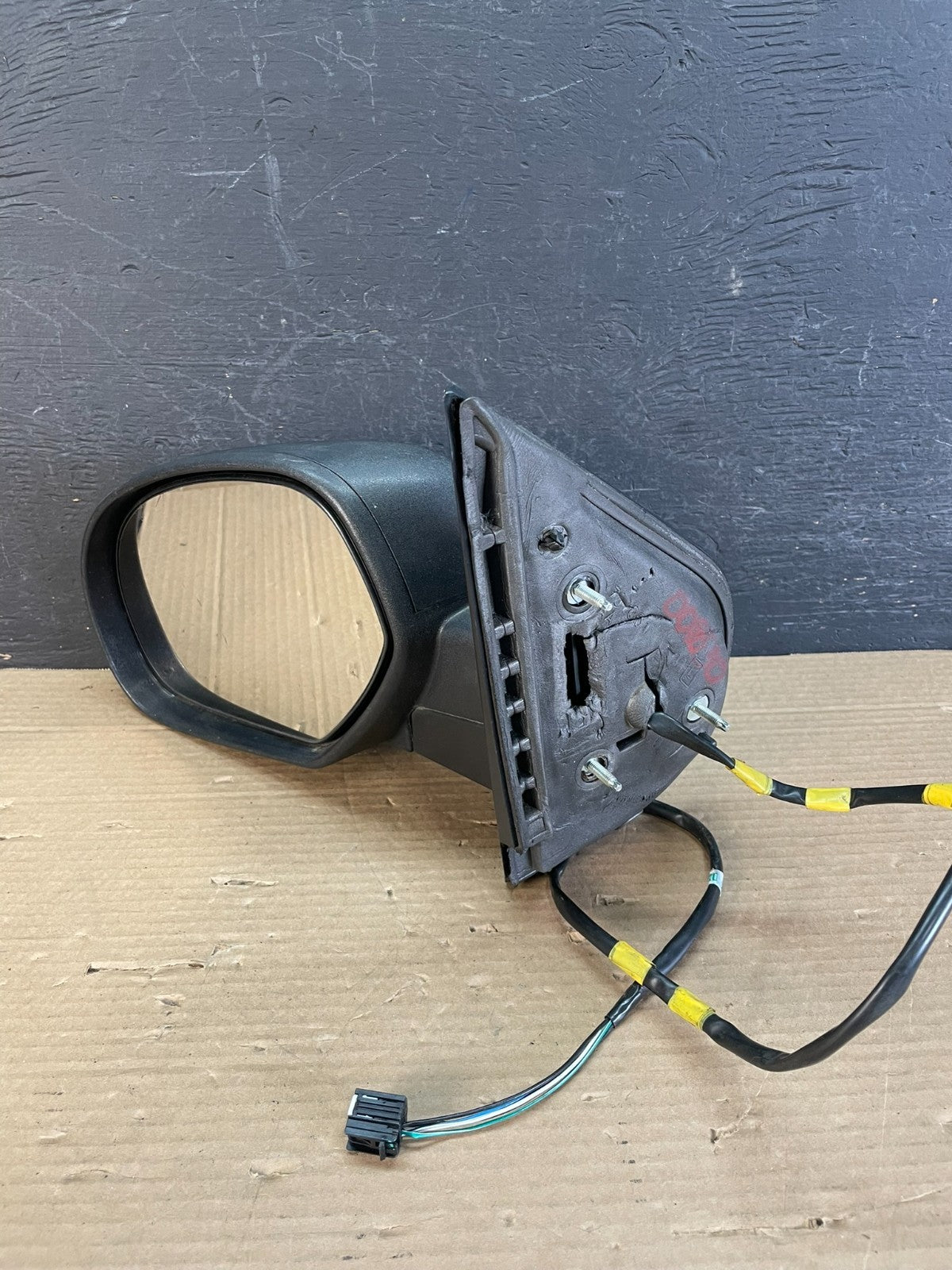 2007 to 2013 Chevrolet Tahoe Silverado Suburban Left Driver Mirror AF3345 DW2