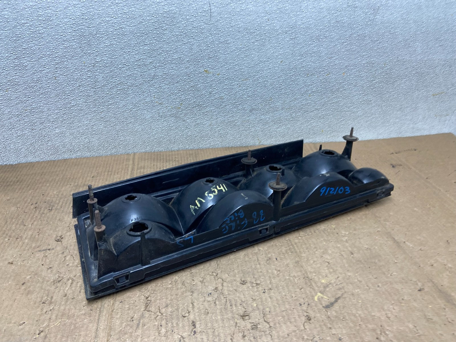 1986 to 1992 Pontiac Firebird Left Driver LH Side Tail Light Oem AA8541 LK8