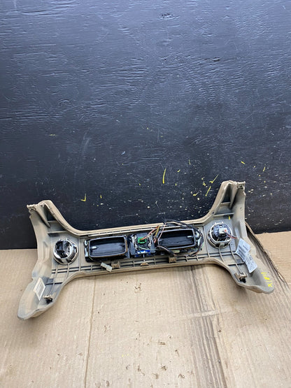 2010 2011 2012  Land Rover Range Rover Center Dash Air Vent Trim Oem X1811 DG4