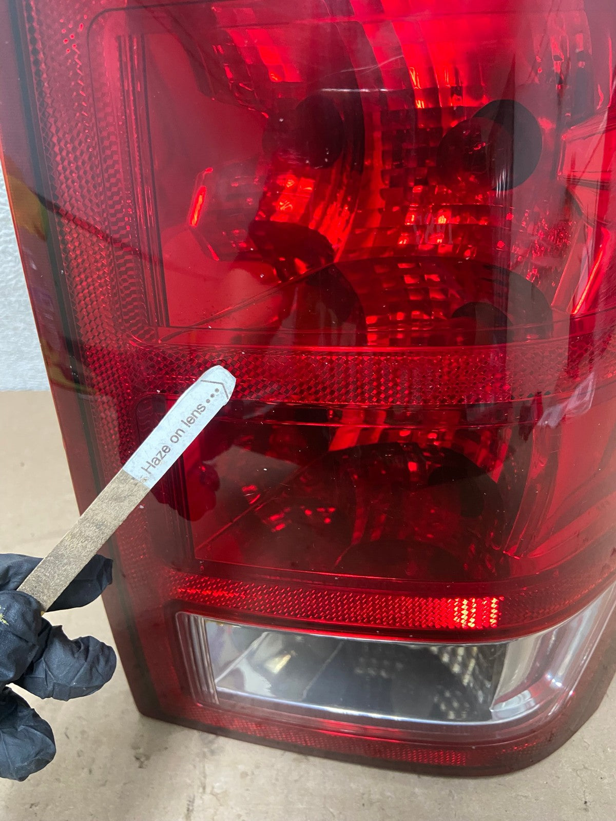 2005 - 2006 Jeep Grand Cherokee Right Passenger Rh Tail Light AG5297 LK4