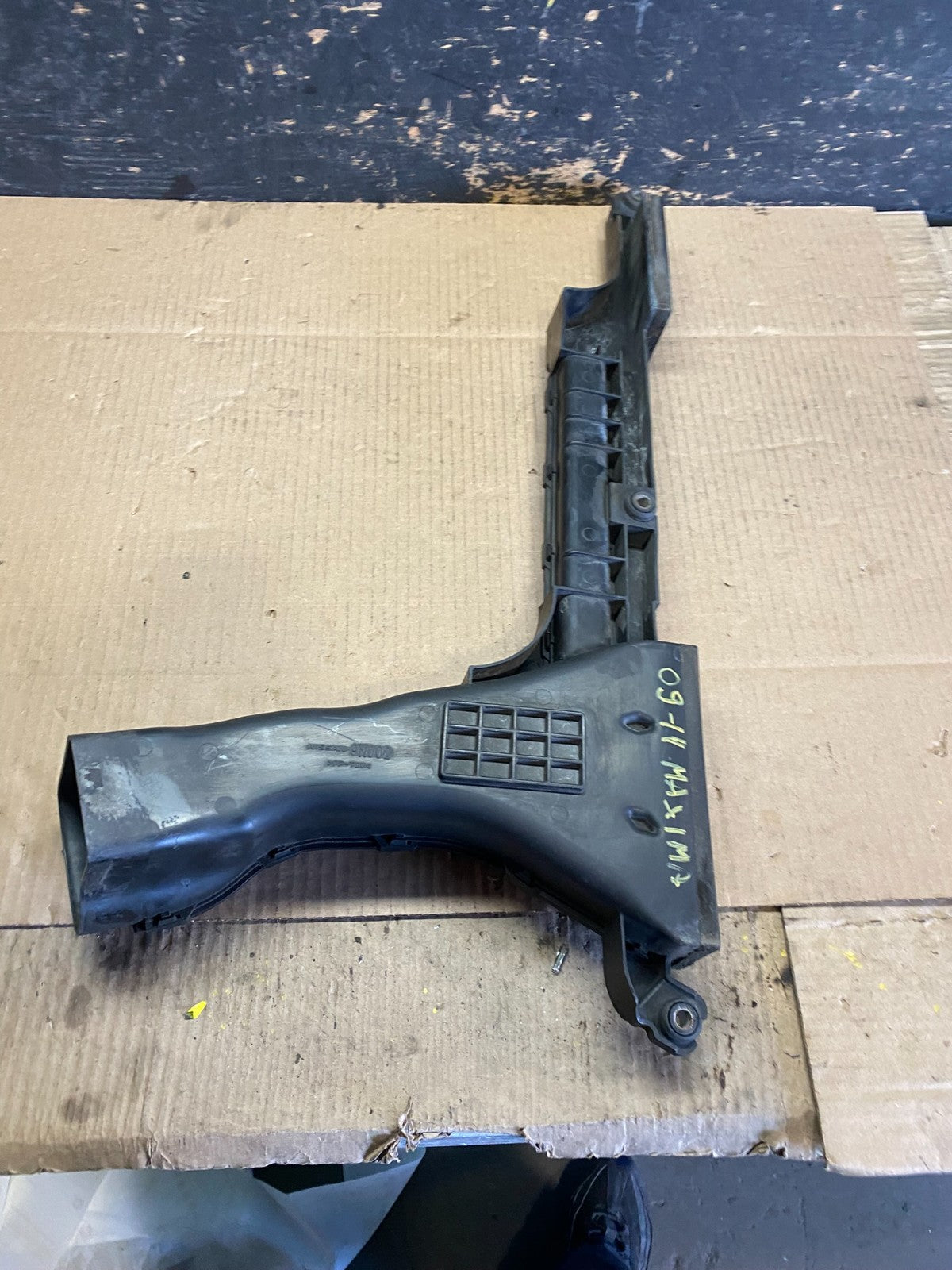 2009 to 2014 Nissan Maxima Upper Air Intake Duct  OEM w5718 DG6
