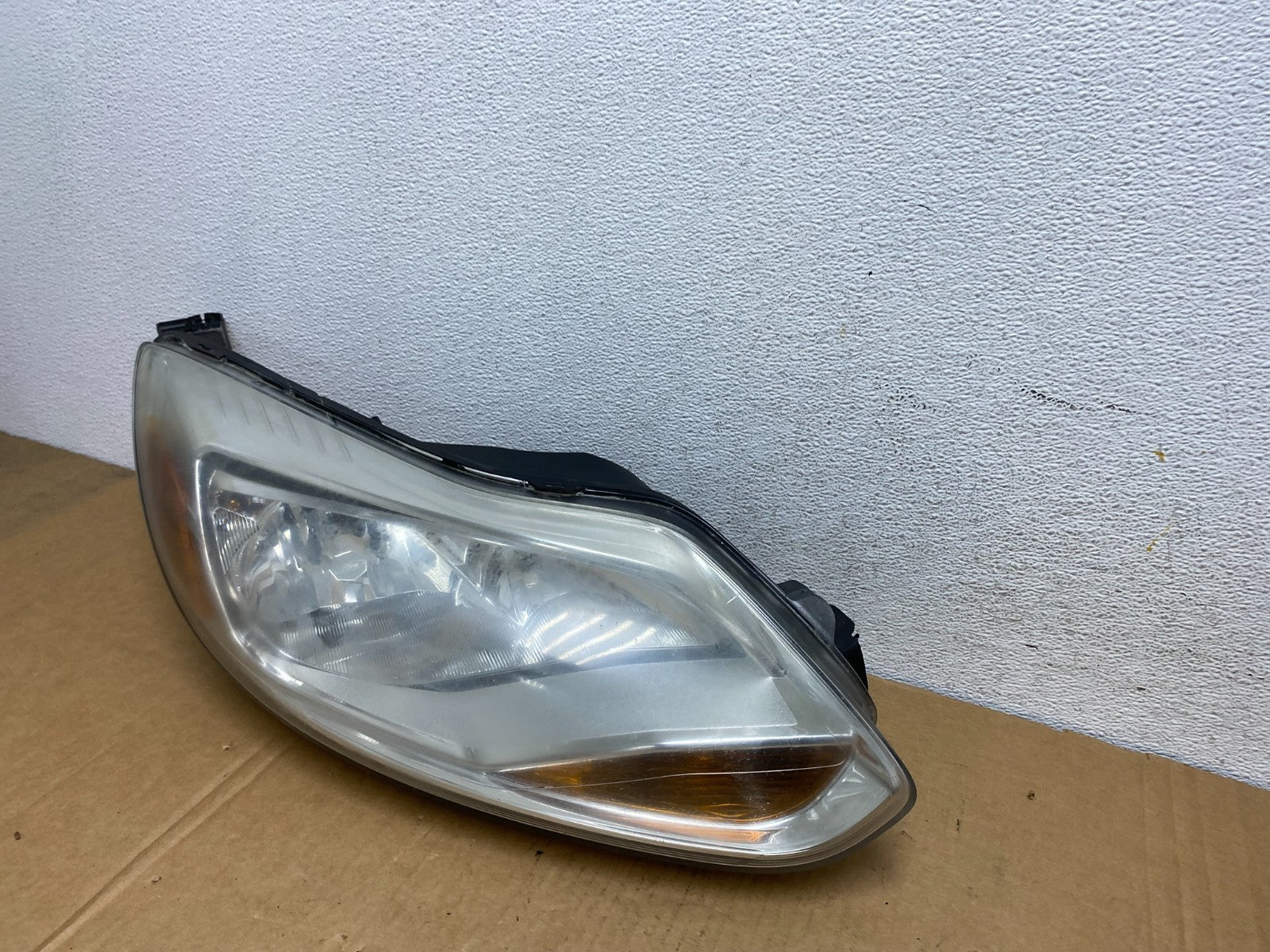 2012 2013 2014 Ford Focus Right Passenger Rh Side Headlight AD2664 DW1
