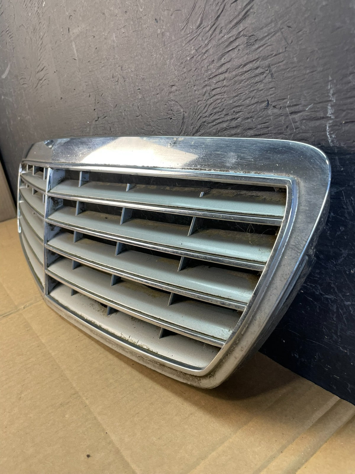 2003 to 2006 Mercedes Benz E-Class Front Upper Grill Grille ac5316 DG2