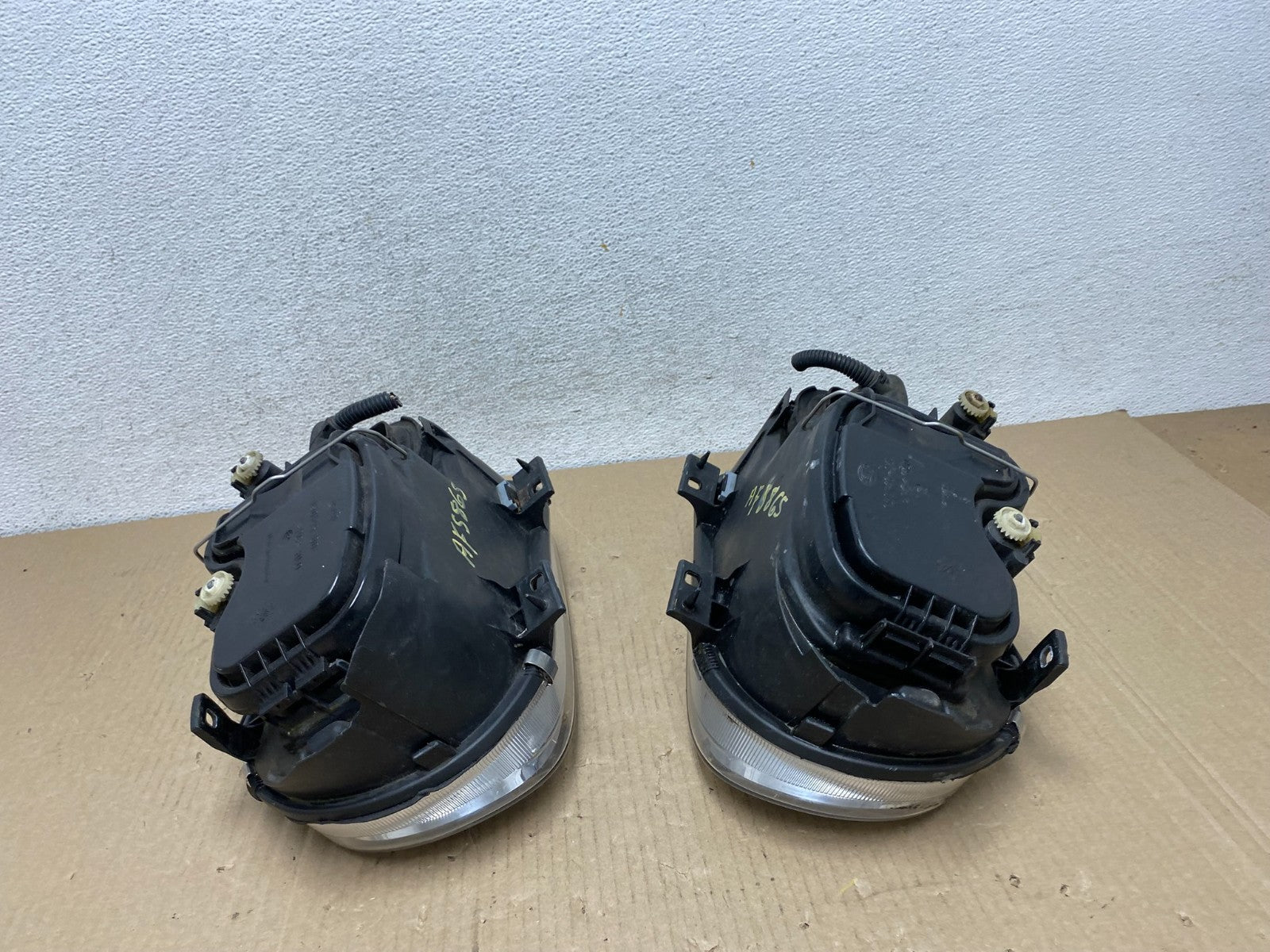 1997-2003 Volkswagen Golf MK4 Left+Right Side Halogen Headlights AF5865 DW8
