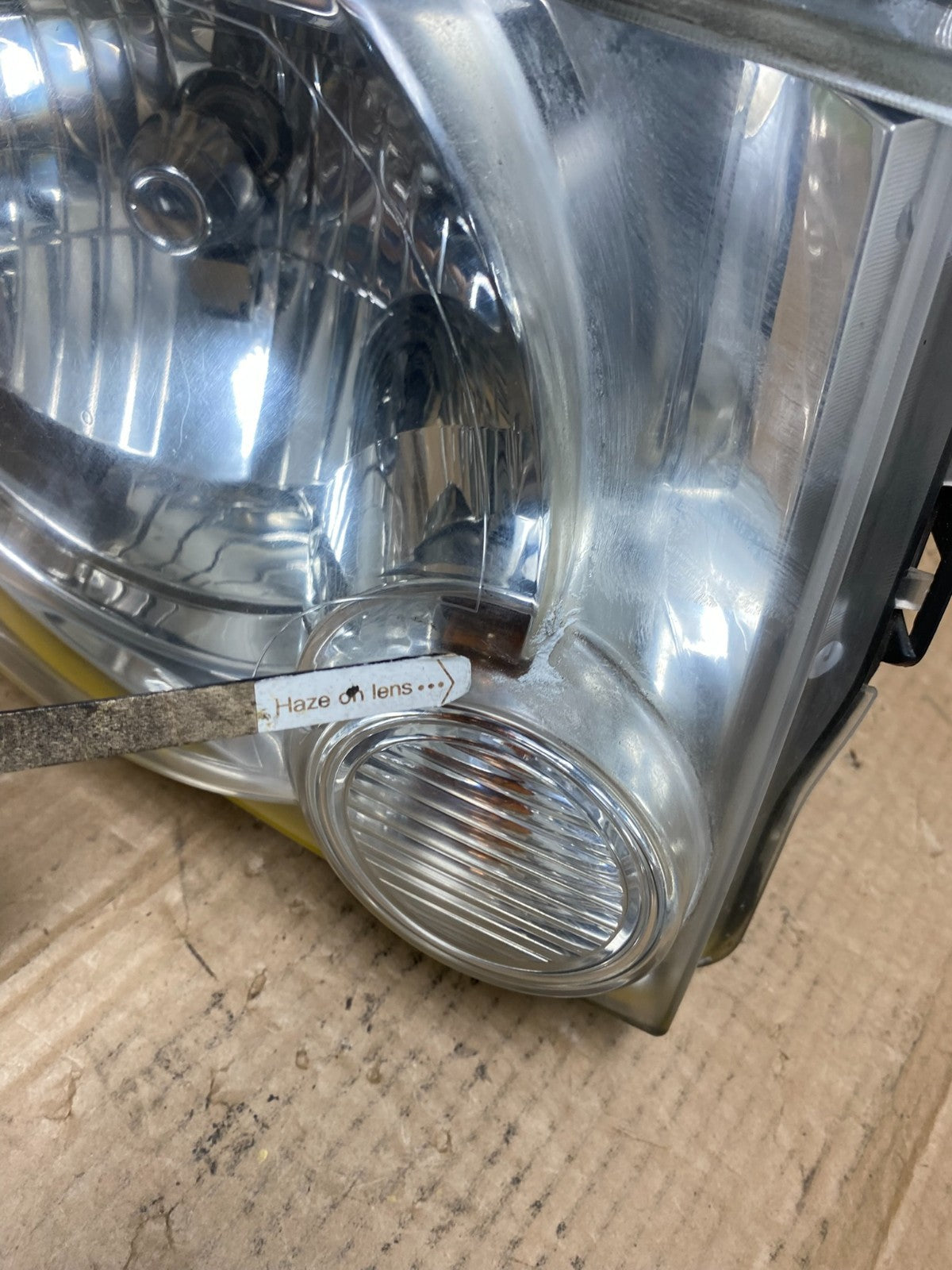 2008 to 2012 Ford Escape Headlight Right Passenger RH Side Halogen AI6582 DW4