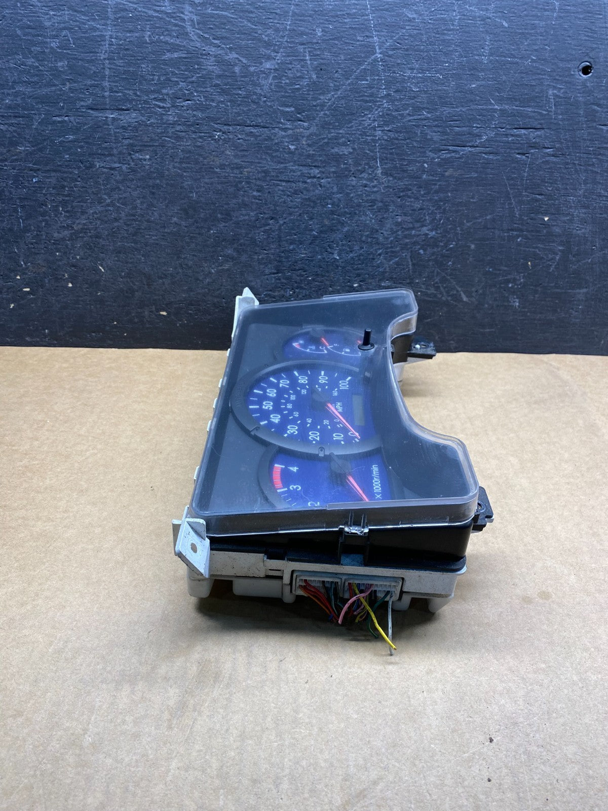 2008 to 2010 Mitsubishi Fuso Speedometer Cluster Gauge 157530-4830 AH7161 DG1