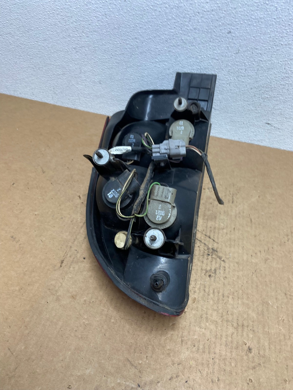 1998 to 2004 Dodge Intrepid Right Passenger RH Side Tail Light AC2874 LK7