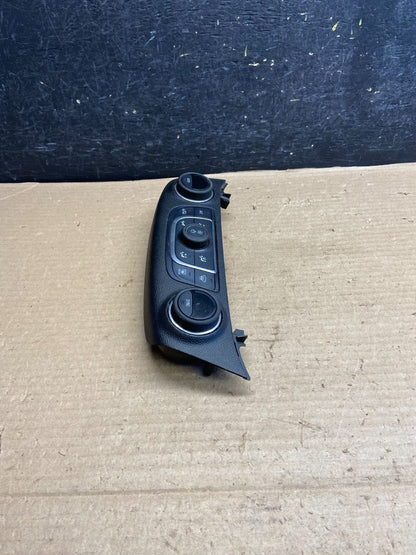 2014 to 2017 Chevrolet Impala Center Climate Control A/C Heater AH3672 DG2