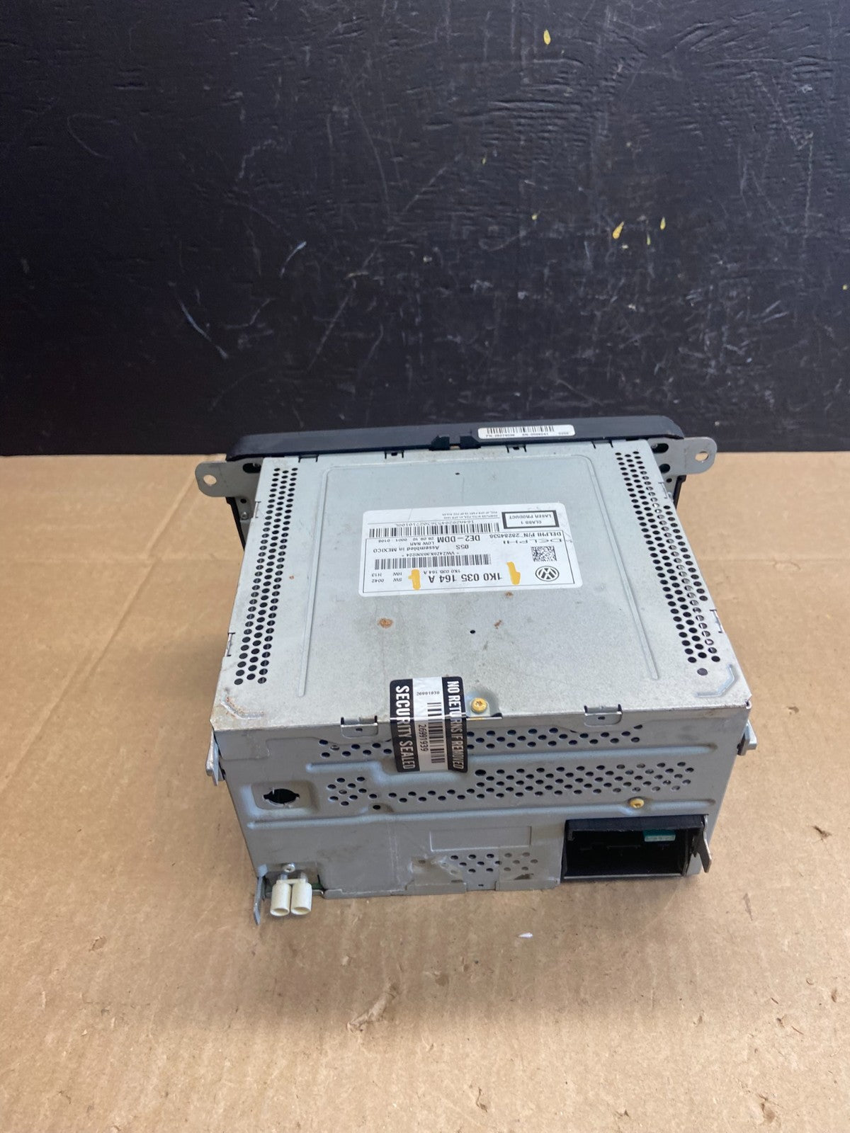 201 to 2014 Volkswagen Jetta Radio CD Player Screen AB9398 DG3
