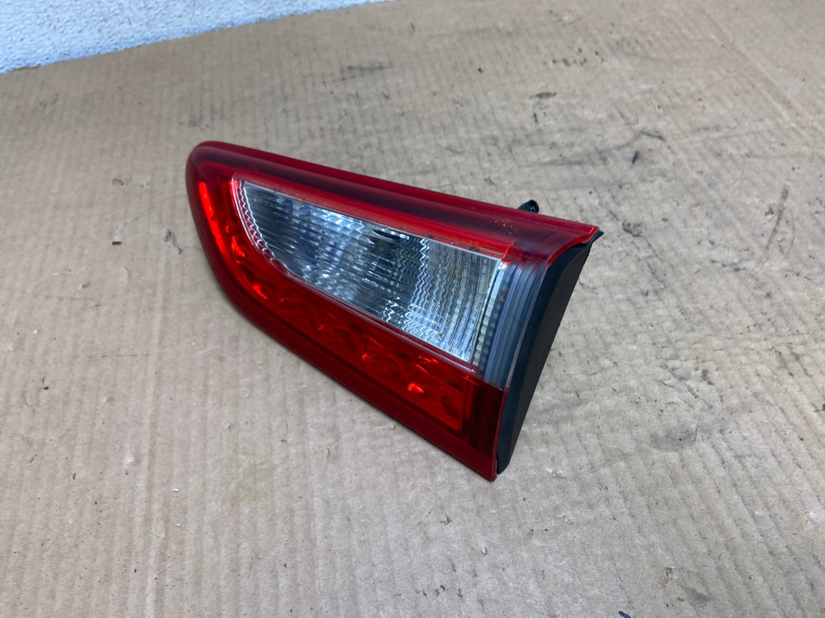 2013-2015 Infiniti JX35 QX60 Right Passenger LED Tail Light Inner AI8090 LK1