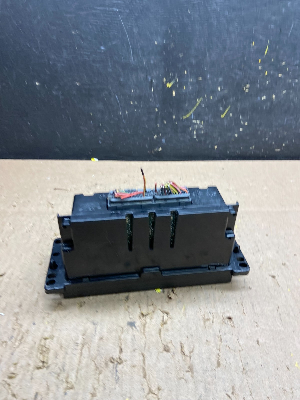 2003 to 2006 Lincoln Town Car OEM Climate Control Panel OEM t6206 DG4