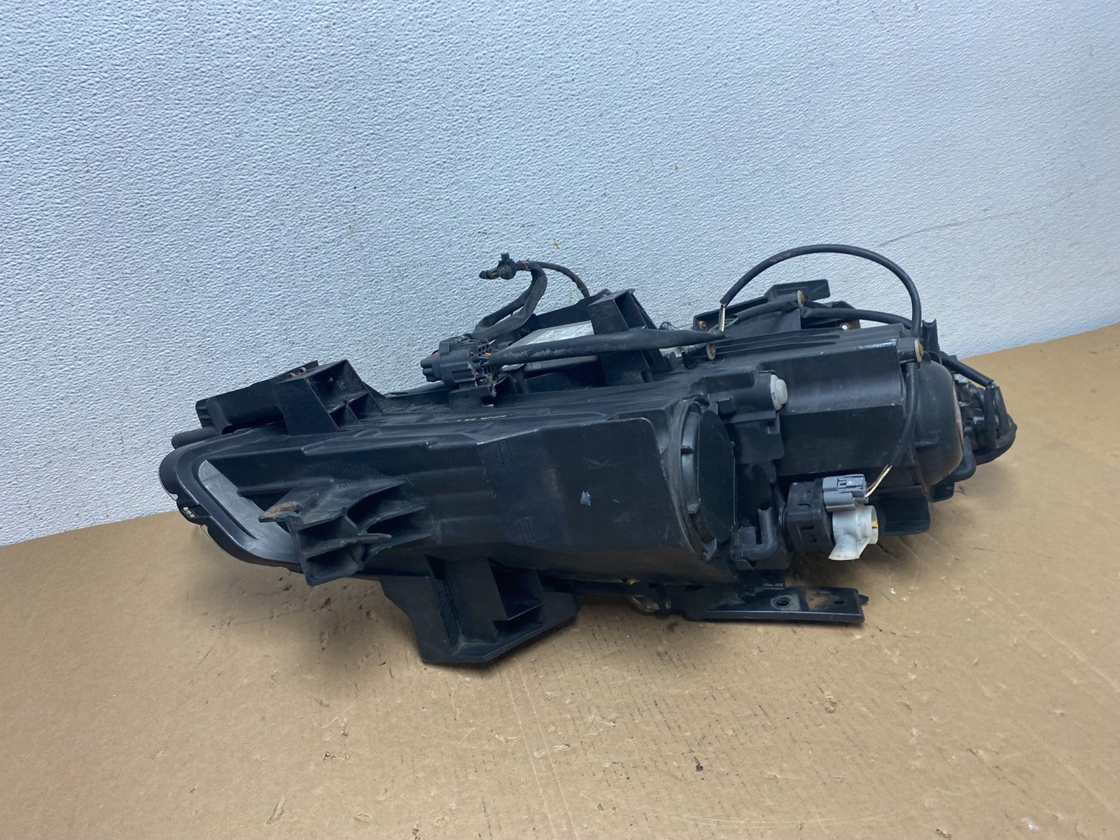 2010 - 2012 Mazda Cx9 Cx-9 Left Driver LH Headlight Xenon HID AD7998 DW6