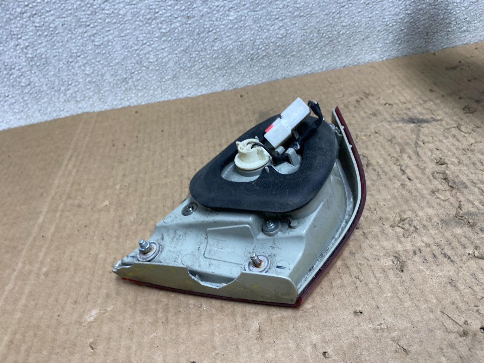 2011 to 2014 Hyundai Sonata Right Passenger Rh Inner Tail Light Oem W7750 DW5