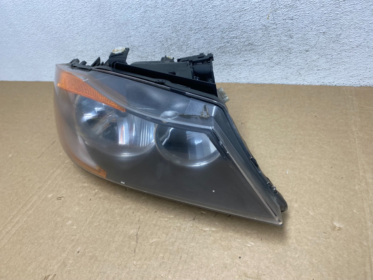 Halogen 2006 to 2008 BMW 3 Series Headlight Right Passenger Side AF9955 DW1