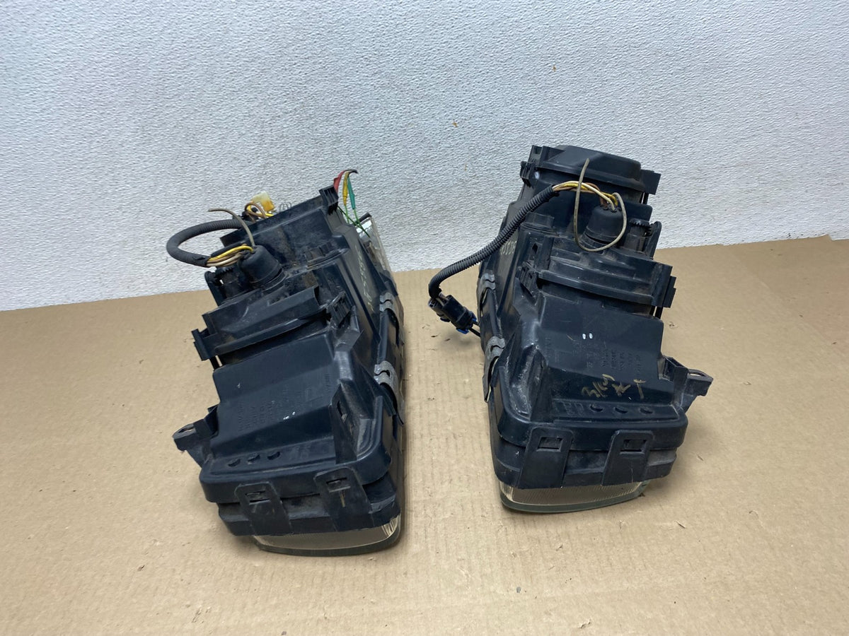 1992 to 1999 BMW E36 Left+Right Side Headlights AG58869