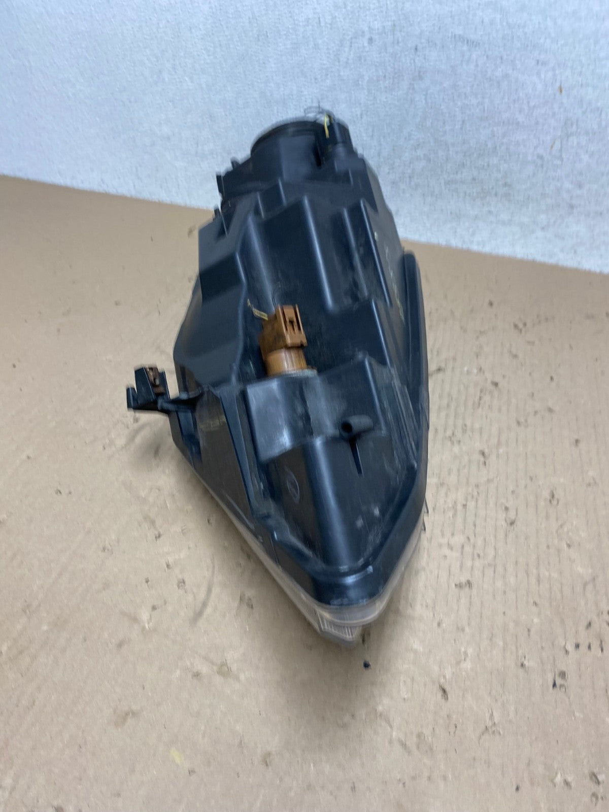 2010 2011 2012 Ford Fusion Right Passenger RH Headlight Halogen AE8818 LK9