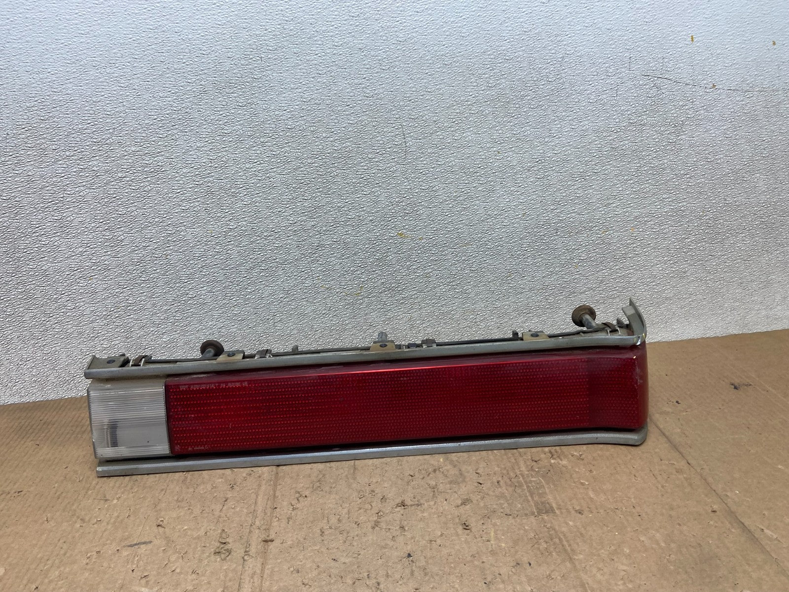 1984 to 1985 Buick Lesabre Right Passenger RH Side Tail Light aa7041 DG0