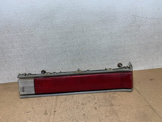 1984 to 1985 Buick Lesabre Right Passenger RH Side Tail Light aa7041 DG0