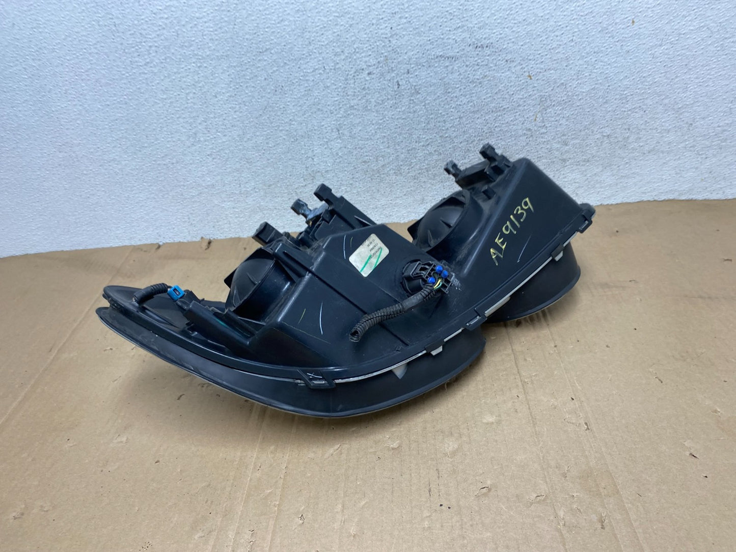 2005 - 2008 Buick Lacrosse Allure Left Driver LH Headlight Halogen AE9139 DW6