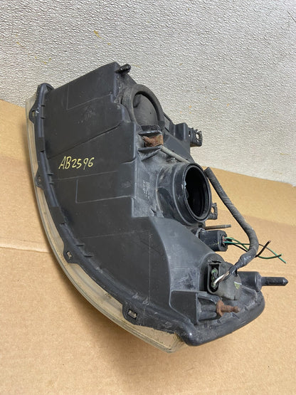 2003 - 2006 Ford Expedition Right Passenger Side Headlight Halogen Oem AB2596 DW4