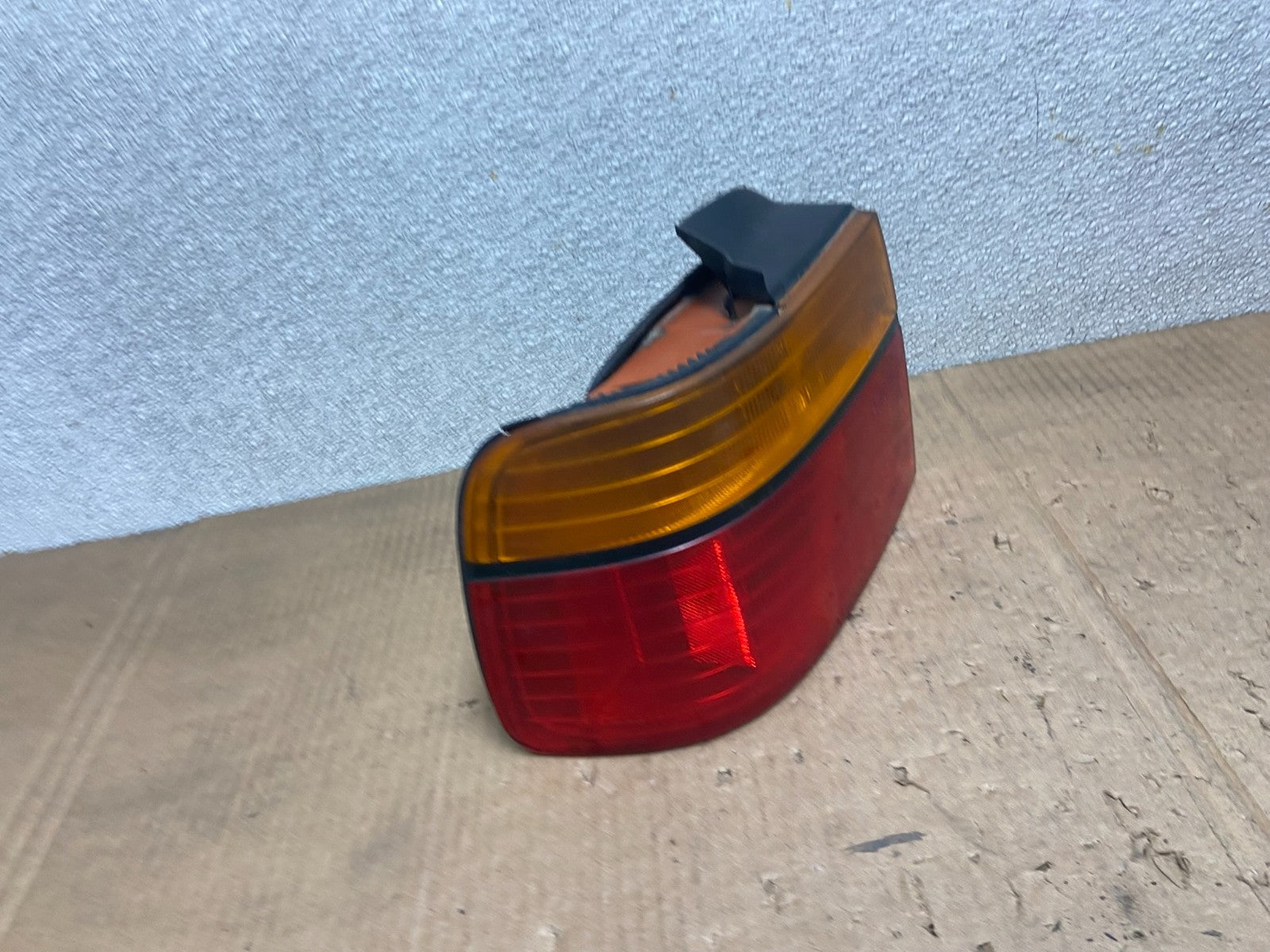 1990 to 1993 Honda Accord Coupe Left Driver LH Tail Light OEM AA6701 DW2