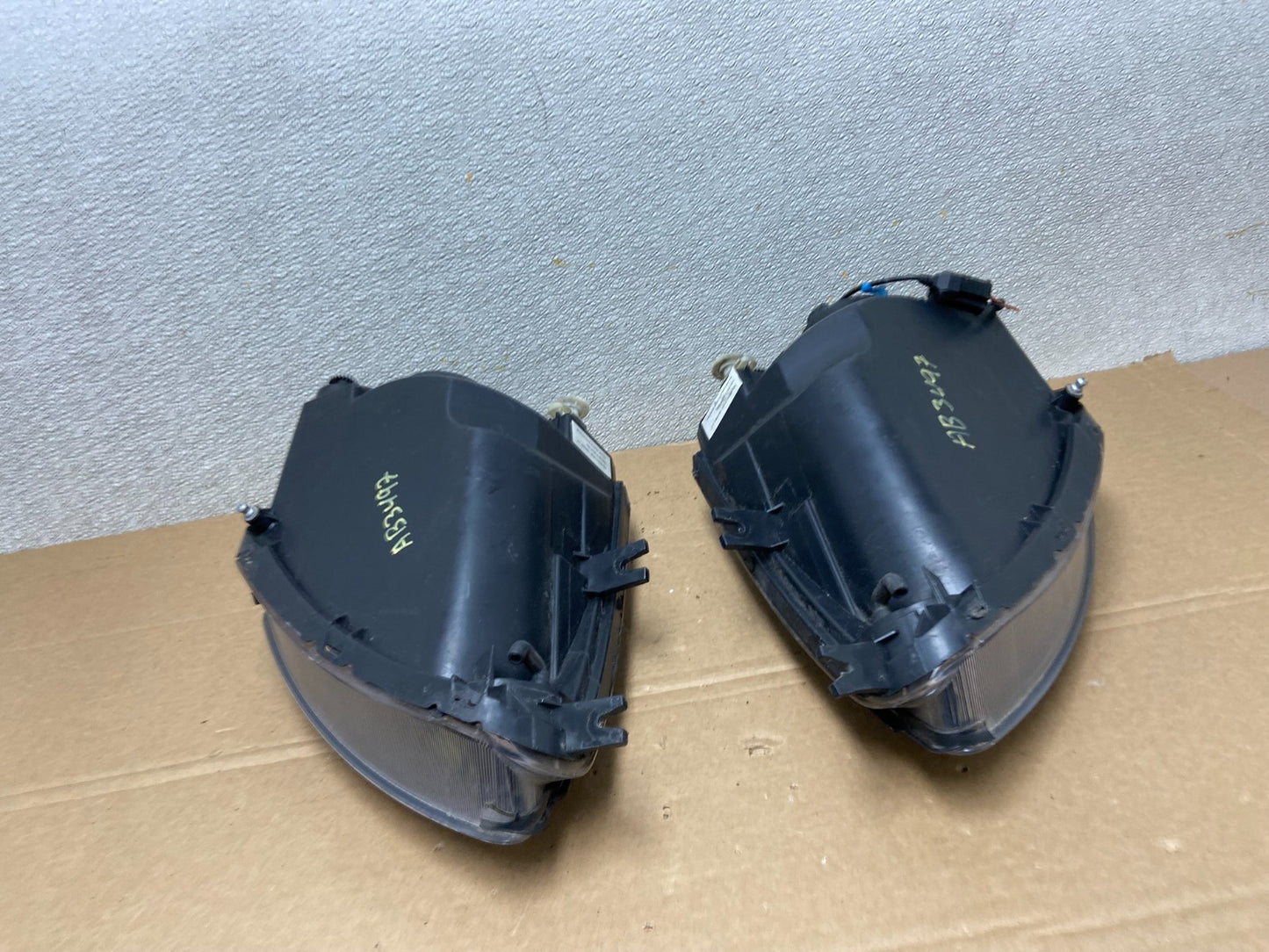 2000-2005 Mitsubishi Eclipse Left+Right Set Halogen Headlights AB3497 DW9