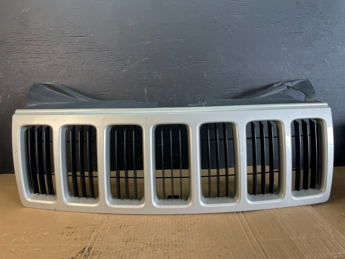 2008 2009 2010 Jeep Grand Cherokee Front Upper Grill Grille ac5444 DG0