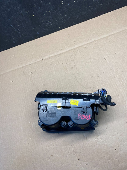 2014 2015 2016 Hyundai Equus Front Center Console Floor Cup Holder O3632 DG6