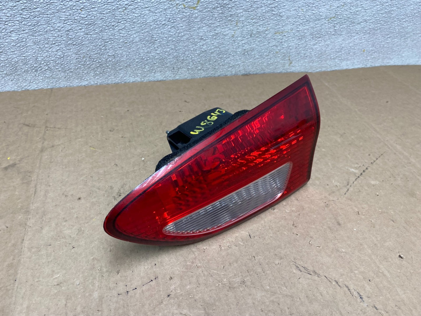 2006 2007 Subaru Tribeca B9 Right Passenger Side Tail Light Inner Oem W8643 DW2