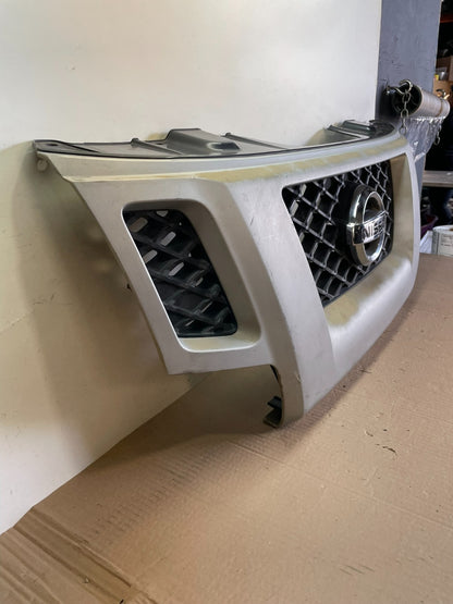 2009 to 2013 Nissan Xterra Front Upper Grill Grille AH6541DG2