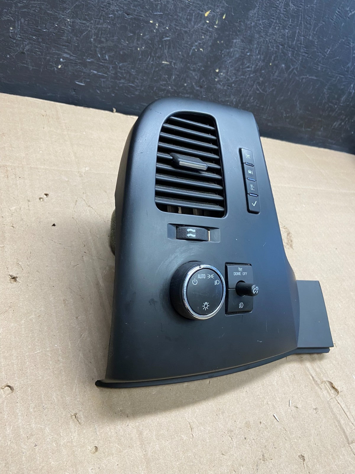 2007 to 2014 Silverado Front Left Driver Headlight Switch Air Vent AD7106 DG1