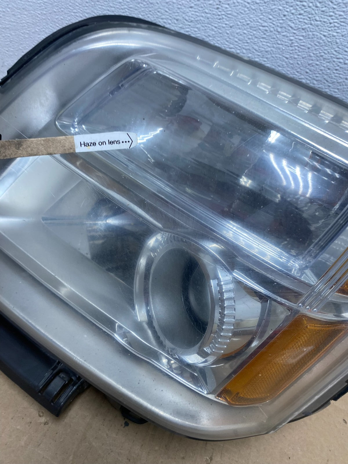 2010 to 2015 GMC Terrain Halogen Left Driver Lh Side Headlight AB8104 DW4