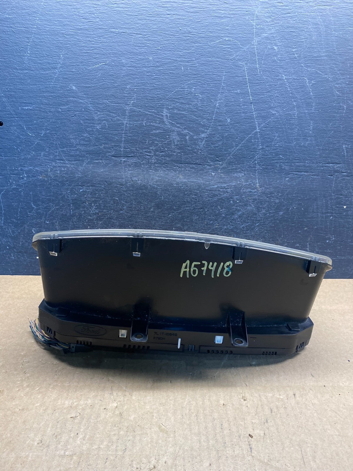 2007 to 2014 Ford Expedition Speedometer Cluster Gauge ag7418 DG3