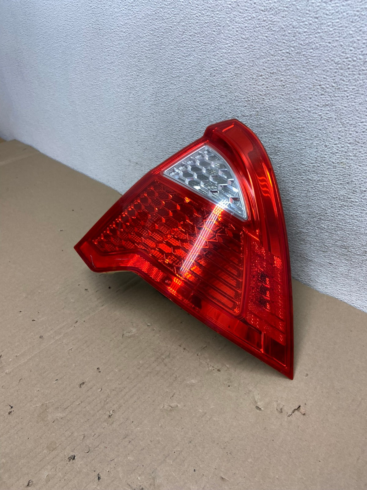 2010 2011 2012 Ford Fusion Right Passenger Side Tail Light AG6864 LK1