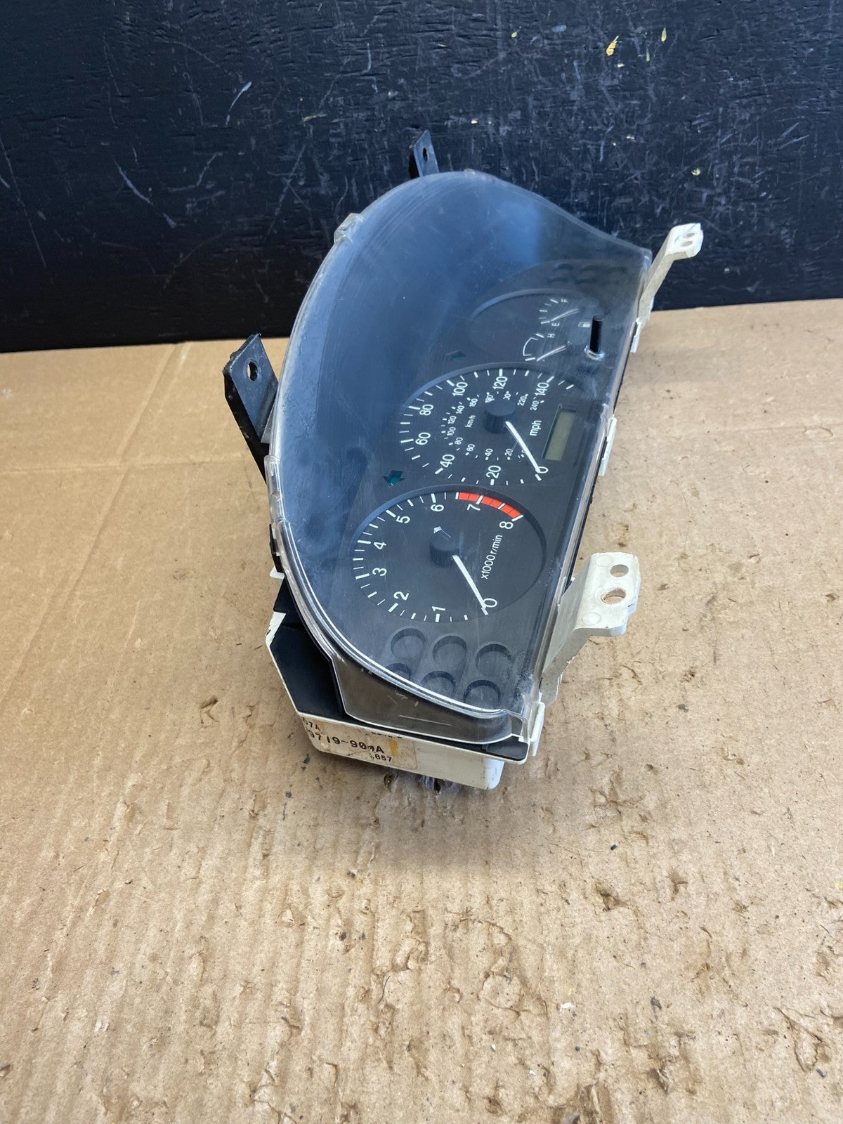 1998 to 2000 Mazda 626 Speedometer Cluster ab5562 DG2