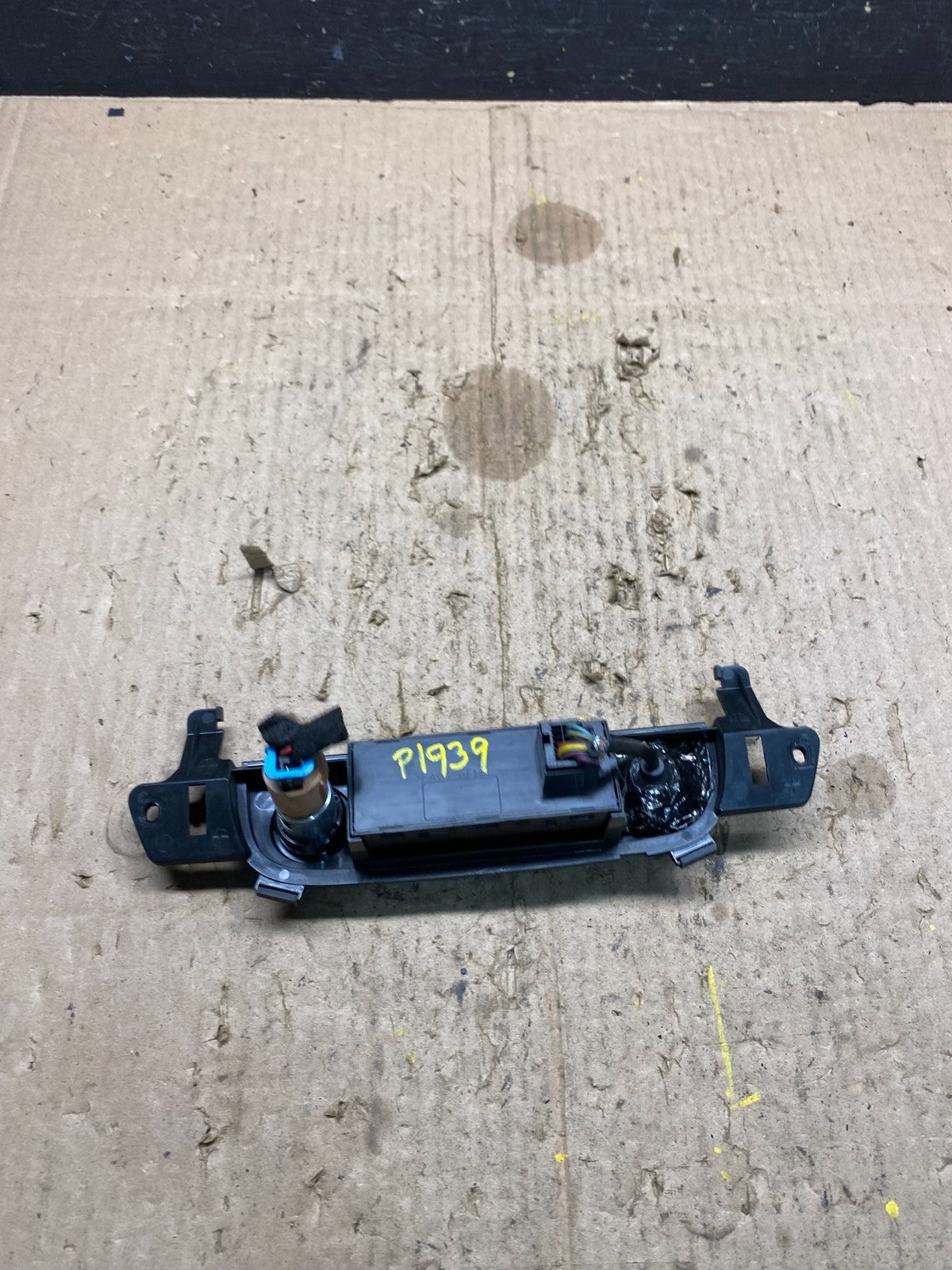 2007-2014 Chevrolet Tahoe Silverado Yukon Pedal Traction Control Switch p1939 DG4