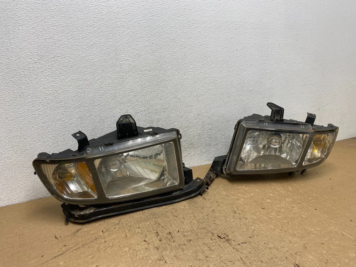 2006 2007 2008 Honda Ridgeline Left+Right Halogen Headlights AG1439 DW2