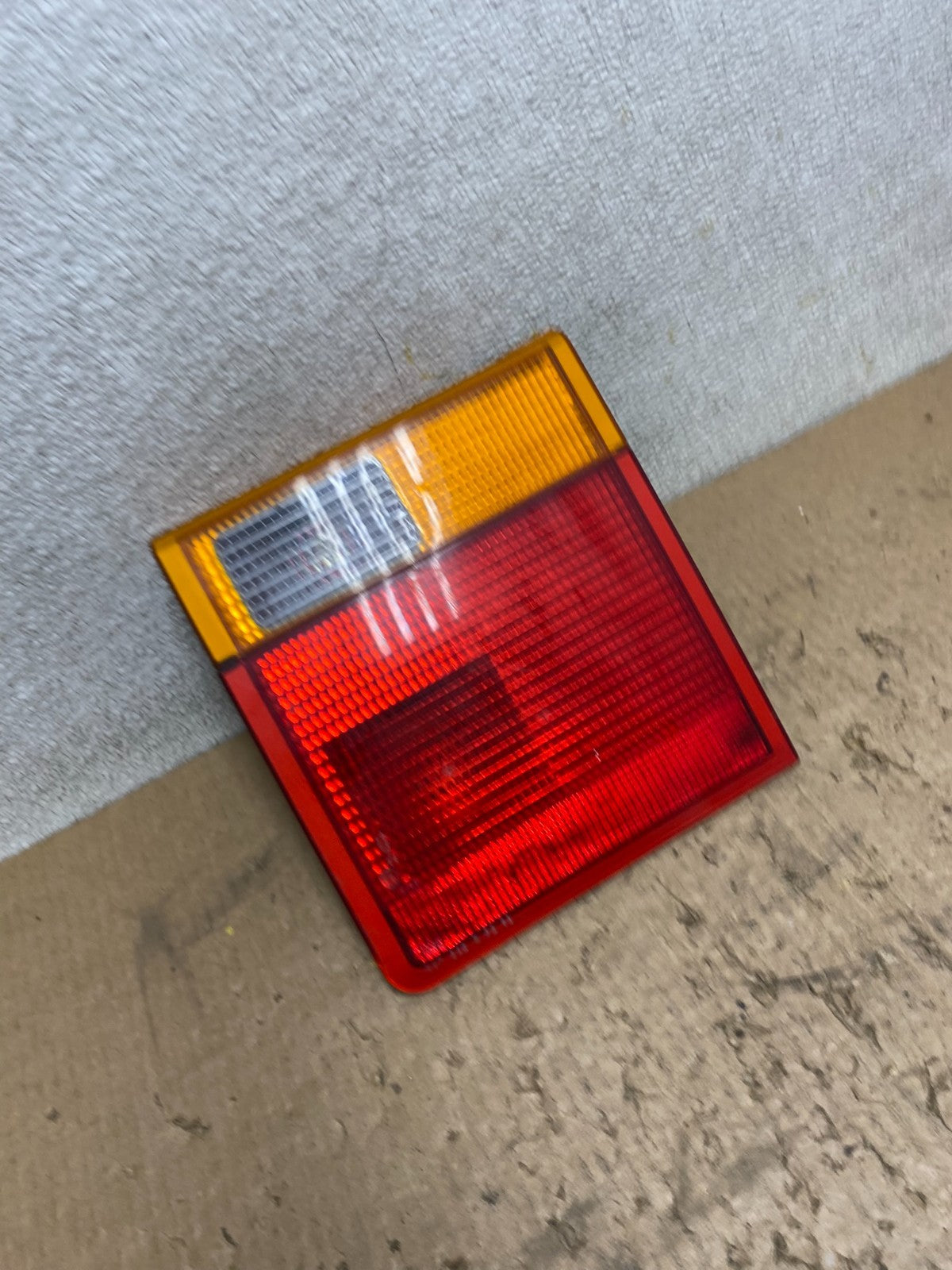 1995 to 1999 Range Rover P38 Right Passenger Side Inner Tail Light Oem W7546 DW2