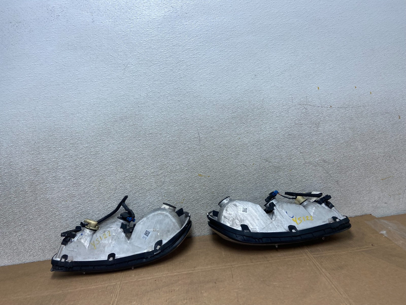 1997 to 2003 Chevrolet Malibu Left+Right Side Headlights OEM Y5122 DW8