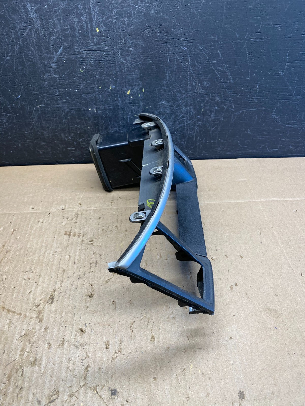 2013 to 2020 Nissan Pathfinder Center Dash Radio Trim Bezel Surround ac6832 DG1