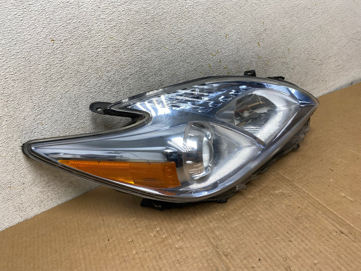 2010 - 2011 Toyota Prius Right Passenger Rh Halogen Headlight DEPO AI5808 LK2