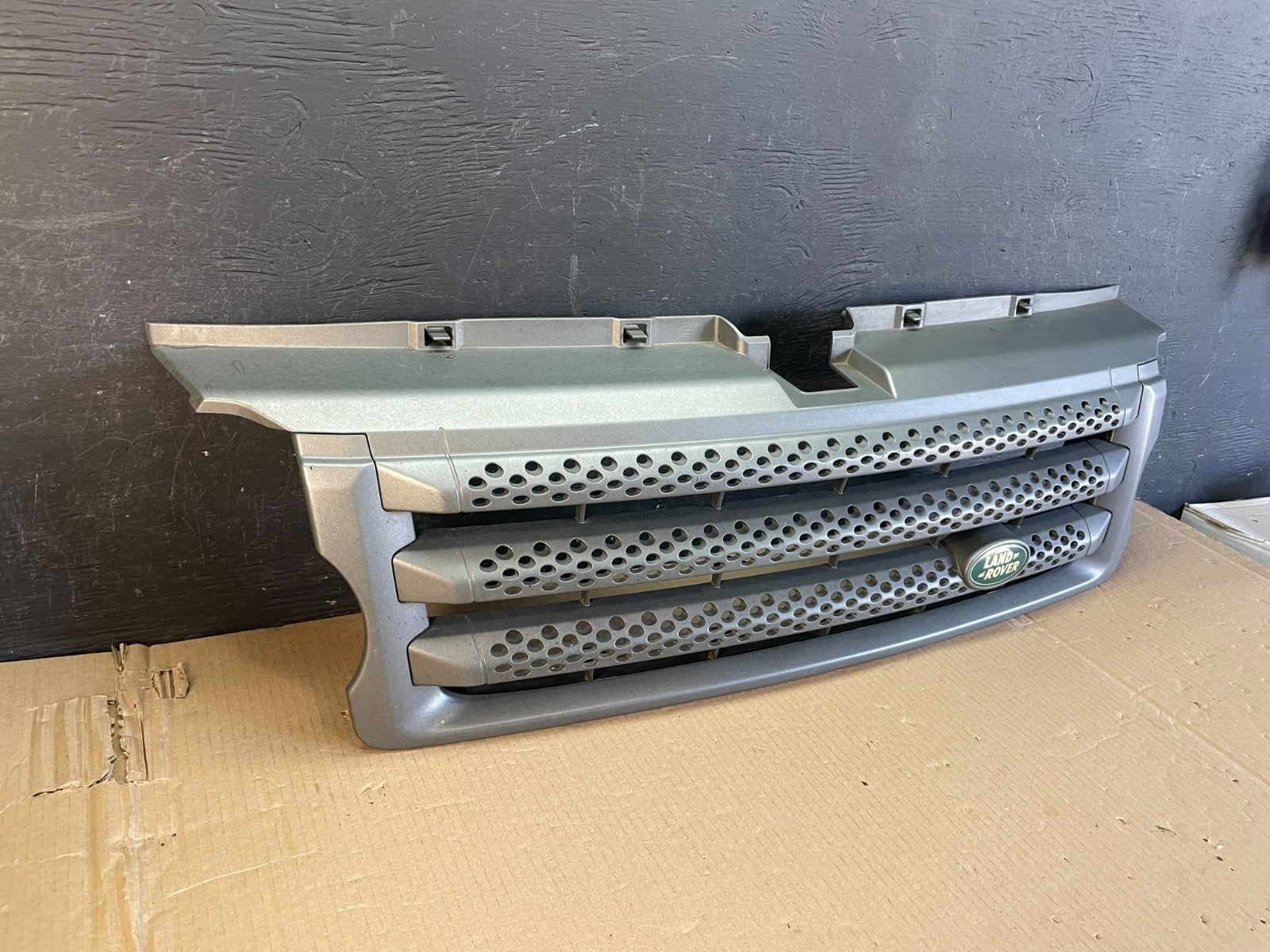 2006 - 2009 Land Rover Range Rover Sport Front Mesh Grille Upper Grill ae3586 DG2