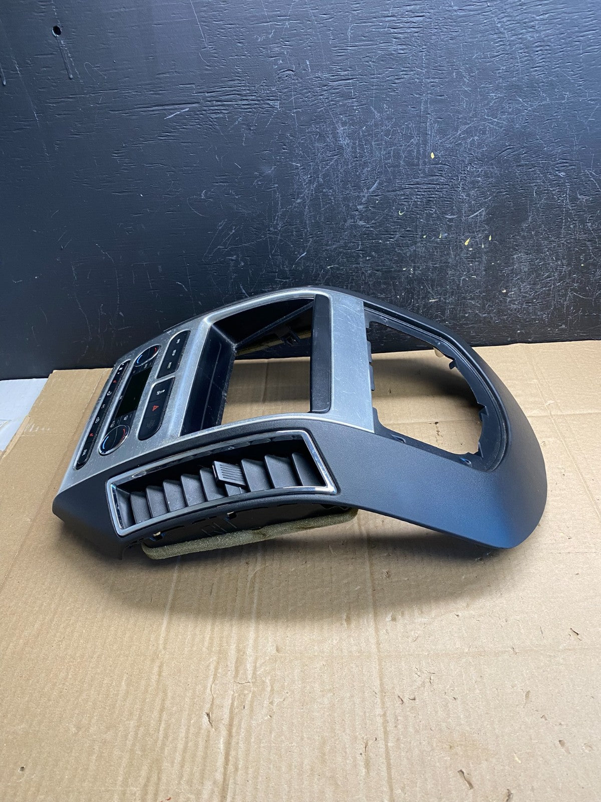 2007 - 2010 Ford Edge Heater Climate Control Radio Control Dash Bezel ac9366 DG2