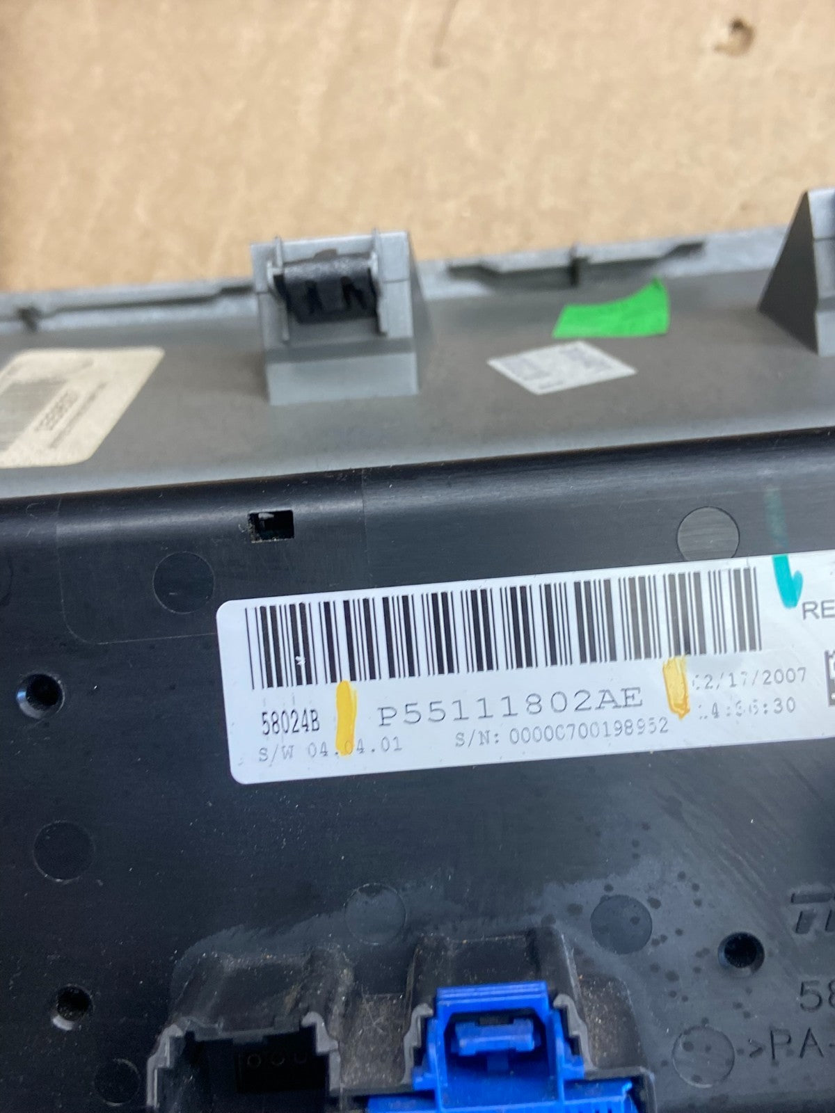 2007 to 2011 Dodge Nitro Dash Climate Temperature Control Radio Bezel ab9299 DG6